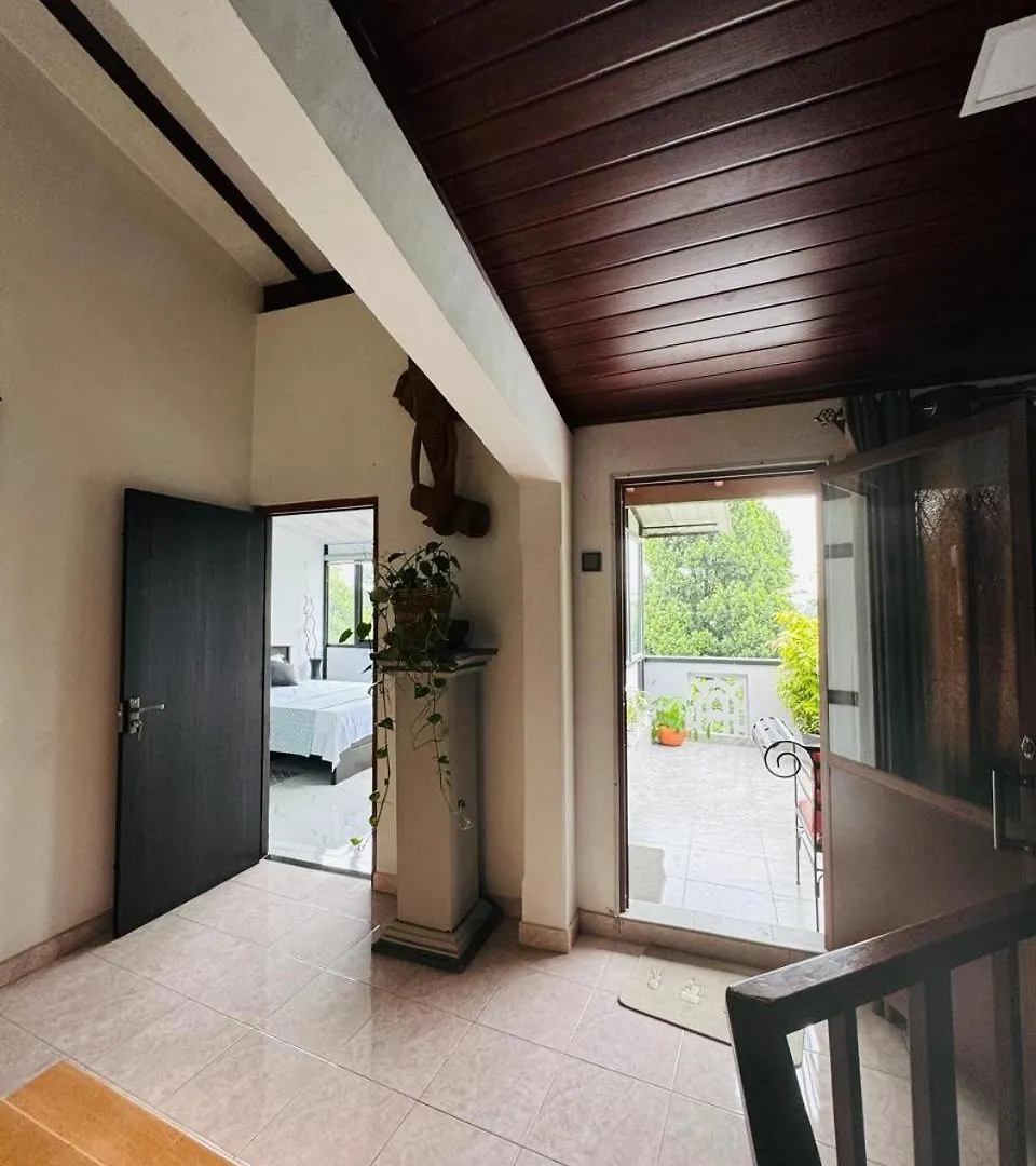 La Isla Homestay Kandy